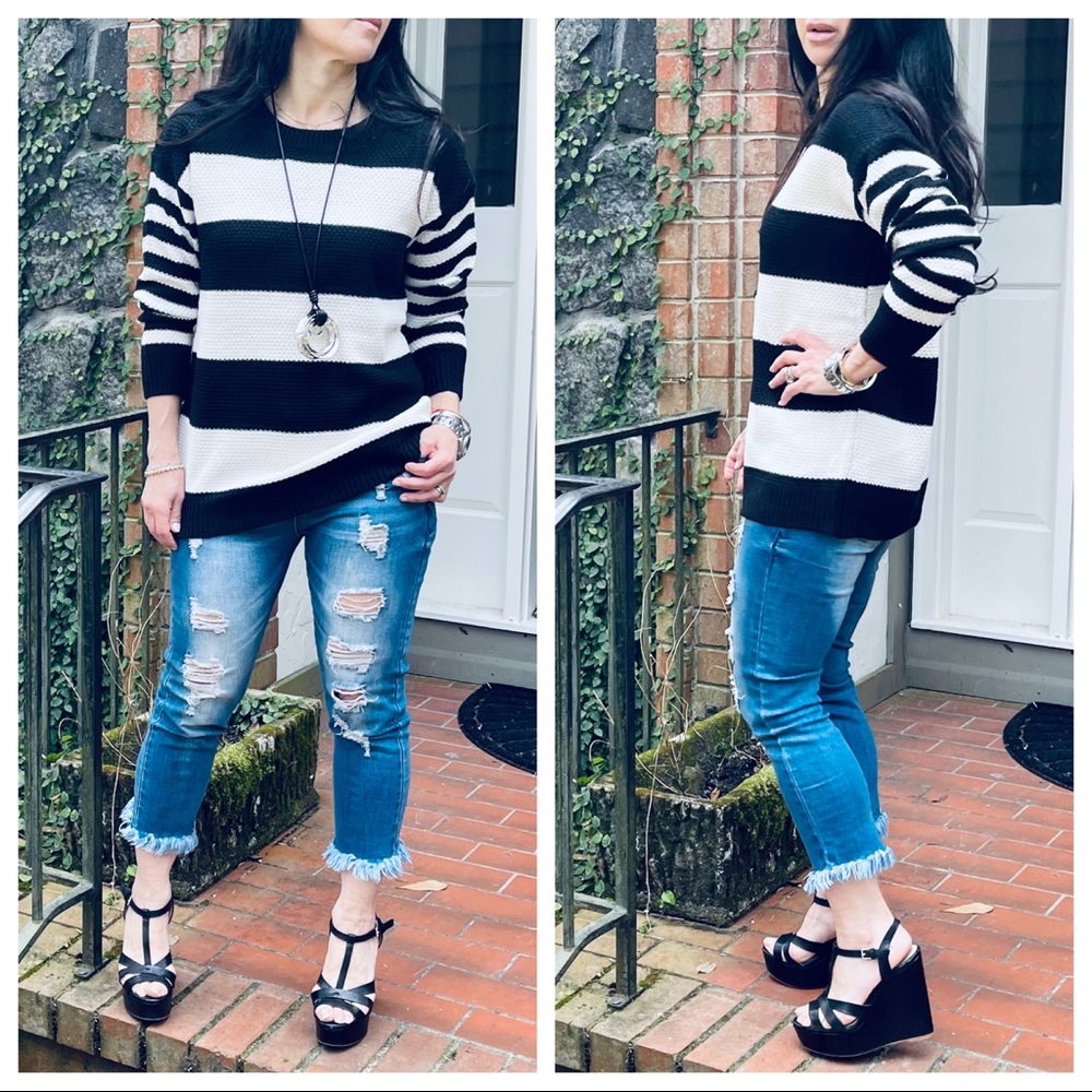 Color block black white knit striped sweater - Picture 10 of 10